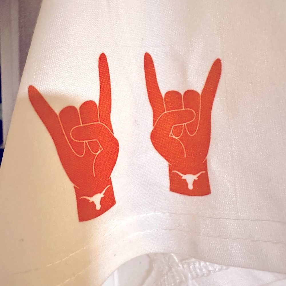 Hook em' Horns - Picture 4 of 7
